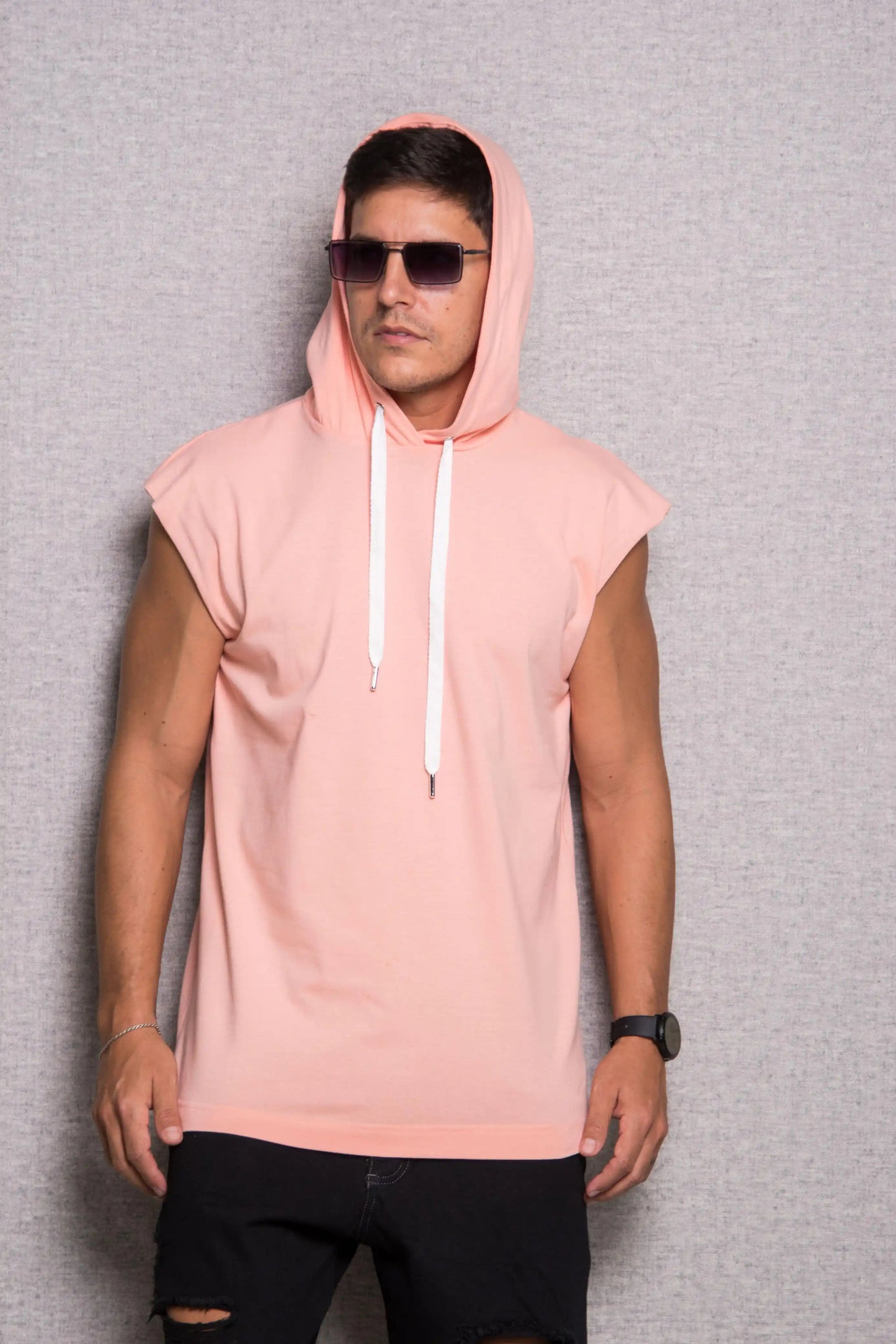 MUSCULOSAS CON CAPUCHA