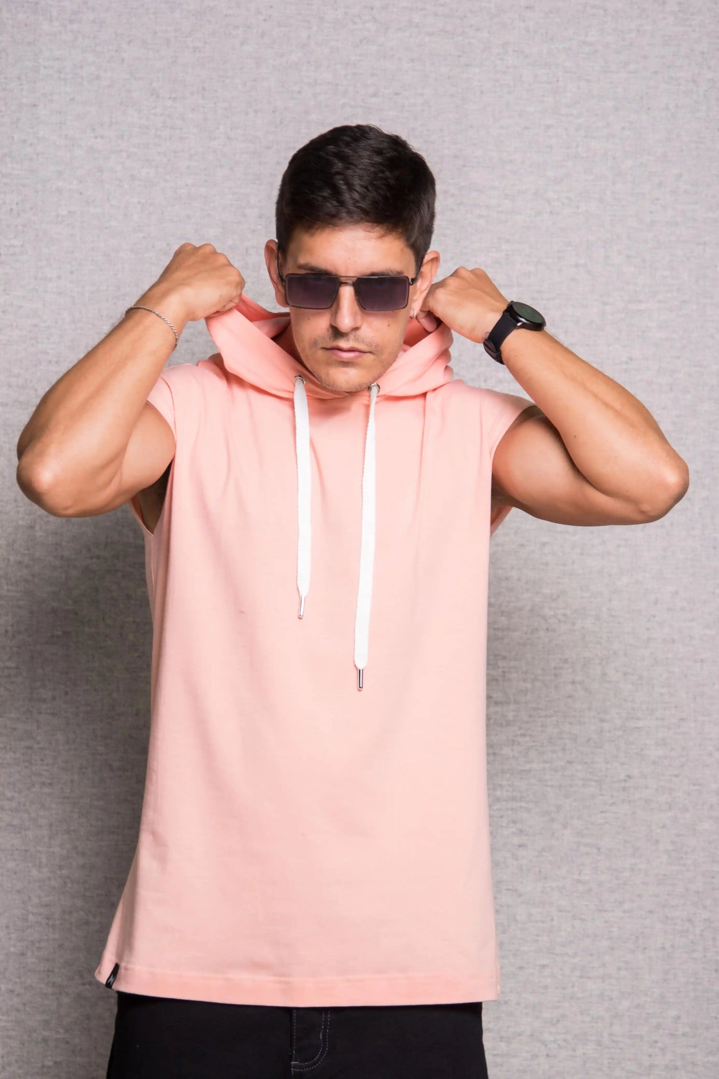 MUSCULOSAS CON CAPUCHA