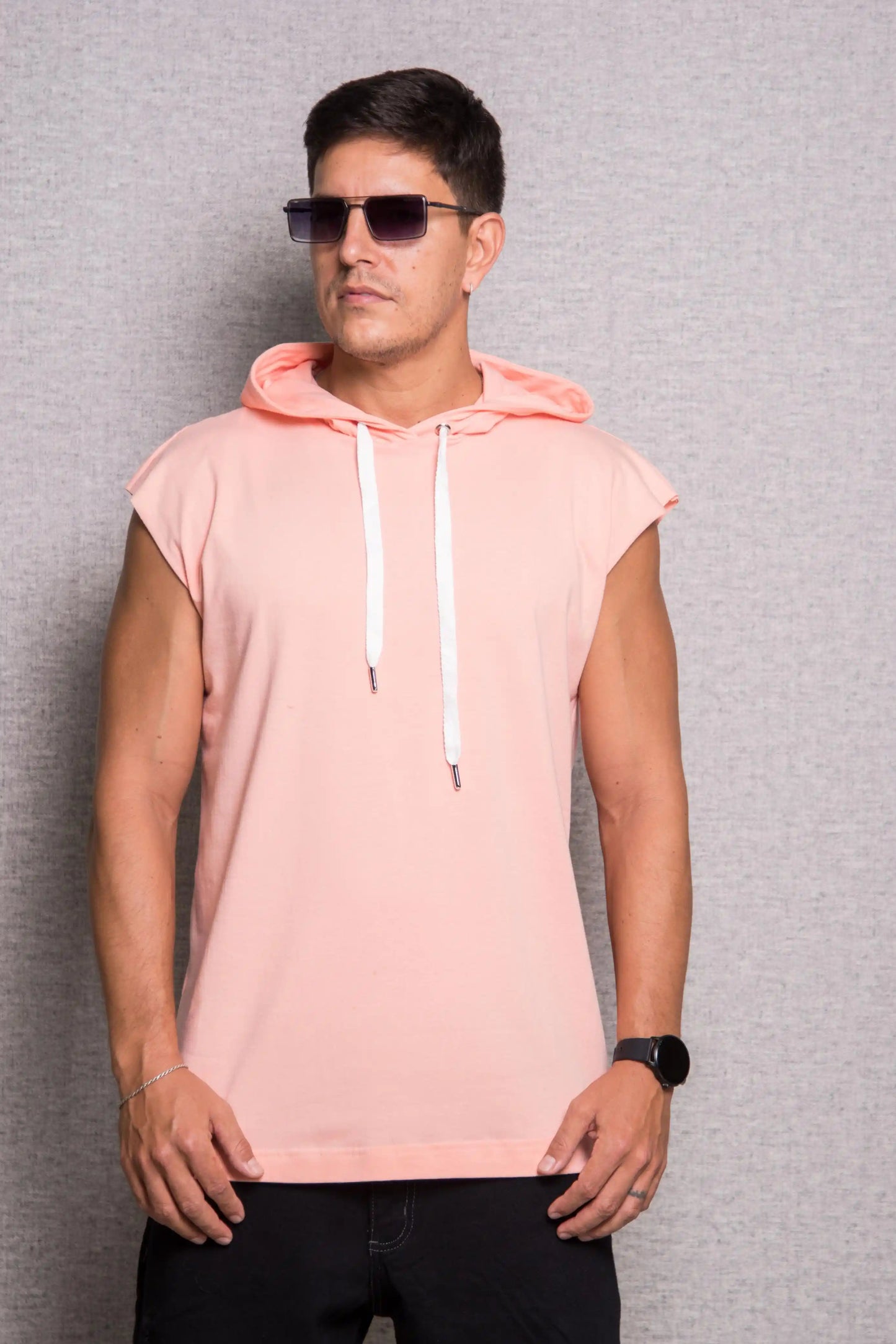 MUSCULOSAS CON CAPUCHA